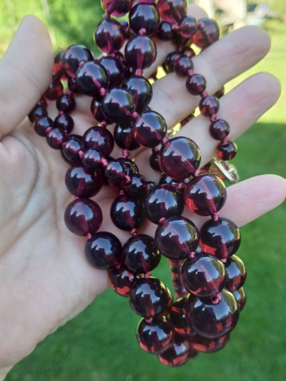 Vintage three strand graduated beaded necklace lobster claw closure rhinestone